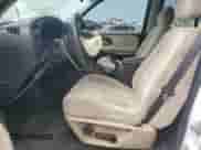 2005 Chevrolet TrailBlazer LS z VIN 1GNDT13S452238321, wystawiony jako Copart lot #70226125 z przebiegiem 179 126 mil mil oraz Szkoda całkowita • Salvage title. Historia ofert i sprzedaży dostępna na DreamBid. Obrazek 7.