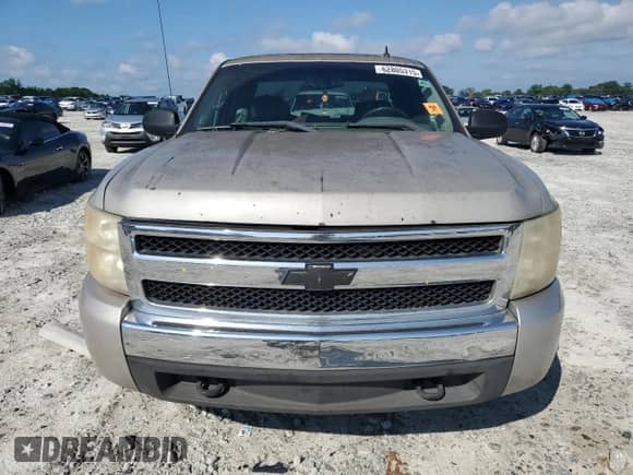 2009 Chevrolet Silverado 1500 LS z VIN 1GCEK19C89Z184275, wystawiony jako Copart lot #62805315 z przebiegiem 323 867 mil mil oraz Szkoda całkowita • Salvage title. Historia ofert i sprzedaży dostępna na DreamBid. Obrazek 5.