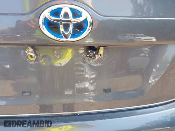 2013 Toyota Camry LE z VIN 4T1BD1FK5DU074343, wystawiony jako IAAI lot #42908273 z przebiegiem 180 827 mil mil oraz . Historia ofert i sprzedaży dostępna na DreamBid. Obrazek 6.