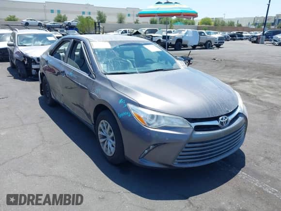 2017 Toyota Camry XLE z VIN 4T1BF1FK6HU369645, wystawiony jako IAAI lot #42371611 z przebiegiem 65 716 mil mil oraz . Historia ofert i sprzedaży dostępna na DreamBid. Obrazek 1.