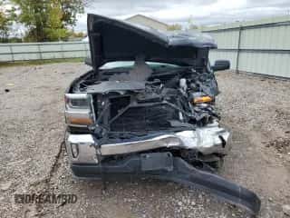 2017 Chevrolet Silverado 1500 LT z VIN 1GCVKRECXHZ171725, wystawiony jako Copart lot #82326795 z przebiegiem 132 239 mil mil oraz Szkoda całkowita • Salvage title. Historia ofert i sprzedaży dostępna na DreamBid. Obrazek 5.
