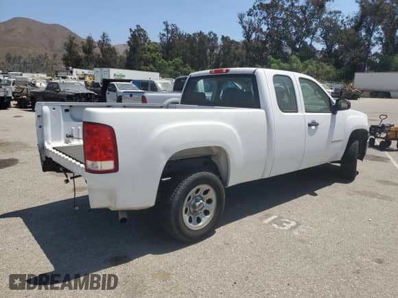 2007 GMC Sierra 1500 SLE1 with VIN 2GTEC19C271605281, listed as a Copart auction lot 63796285 with 114,415 mi miles and Salvage title. Bid and sale history available at DreamBid. Image 3.