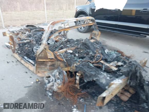 2011 Chevrolet Corvette Z16 Grand Sport 3LT с VIN 1G1YW2DW9B5105548, выставлен на аукционе IAAI как лот 41741334 с пробегом Не указан миль и . История ставок и продаж доступна на DreamBid. Изображение 3.