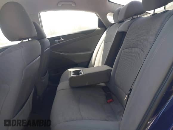 2013 Hyundai Sonata GLS z VIN 5NPEB4AC0DH689840, wystawiony jako IAAI lot #43097086 z przebiegiem 151 450 mil mil oraz . Historia ofert i sprzedaży dostępna na DreamBid. Obrazek 8.