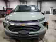 2025 Chevrolet TrailBlazer LS z VIN KL79MNSL5SB052664, wystawiony jako Copart lot #90078525 z przebiegiem 23 236 mil mil oraz Szkoda całkowita • Salvage title. Historia ofert i sprzedaży dostępna na DreamBid. Obrazek 5.
