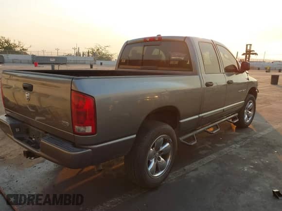 2005 Dodge 1500 SLT with VIN 1D7HA18D75S354967, listed as a IAAI auction lot 41305975 with 149,823 mi miles and . Bid and sale history available at DreamBid. Image 4.