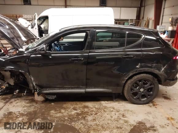 2024 Dodge Hornet R/T Plus с VIN ZACPDFDW1R3A08529, выставлен на аукционе IAAI как лот 41554215 с пробегом 9 286 миль миль и . История ставок и продаж доступна на DreamBid. Изображение 15.