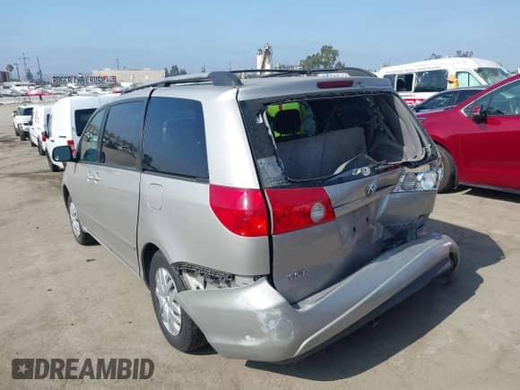 2008 Toyota Sienna CE with VIN 5TDZK23C38S224889, listed as a IAAI auction lot 42652031 with 189,435 mi miles and . Bid and sale history available at DreamBid. Image 3.