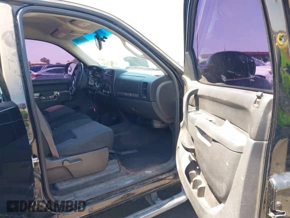 2013 Chevrolet Silverado 1500 LT with VIN 3GCPKSE72DG312123, listed as a IAAI auction lot 43064081 with 150,661 mi miles and . Bid and sale history available at DreamBid. Image 5.