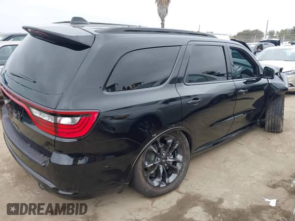 2025 Dodge Durango R/T Plus with VIN 1C4SDJCT6SC503445, listed as a IAAI auction lot 42428235 with 7,142 mi miles and . Bid and sale history available at DreamBid. Image 4.