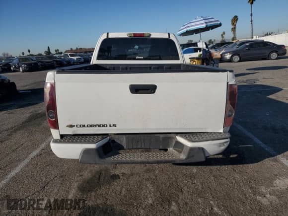 2005 Chevrolet Colorado LS Z85 z VIN 1GCCS198358121524, wystawiony jako Copart lot #85476674 z przebiegiem 303 451 mil mil oraz Szkoda całkowita • Salvage title. Historia ofert i sprzedaży dostępna na DreamBid. Obrazek 6.