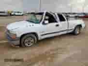 1999 Chevrolet Silverado 1500 LS с VIN 2GCEC19V2X1118549, выставлен на аукционе Copart как лот 68527045 с пробегом Не указан миль и На запчасти • Non repairable. История ставок и продаж доступна на DreamBid. Изображение 1.