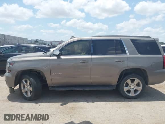 2017 Chevrolet Tahoe LS с VIN 1GNSCAKC0HR191060, выставлен на аукционе IAAI как лот 42562868 с пробегом 168 019 миль миль и . История ставок и продаж доступна на DreamBid. Изображение 14.