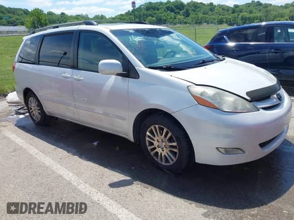 2007 Toyota Sienna XLE z VIN 5TDZK22C87S082670, wystawiony jako IAAI lot #42340249 z przebiegiem 227 064 mil mil oraz . Historia ofert i sprzedaży dostępna na DreamBid. Obrazek 1.