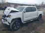 2017 Toyota Tacoma SR5 с VIN 3TMCZ5AN3HM106655, выставлен на аукционе IAAI как лот 41838777 с пробегом 63 740 миль миль и . История ставок и продаж доступна на DreamBid. Изображение 2.