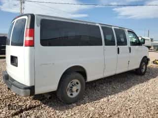 2010 Chevrolet Express Passenger LT z VIN 1GA2G1DG2A1153811, wystawiony jako Copart lot #67284145 z przebiegiem 105 668 mil mil oraz Szkoda całkowita • Salvage title. Historia ofert i sprzedaży dostępna na DreamBid. Obrazek 3.