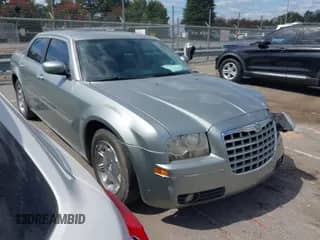 2005 Chrysler 300 Touring с VIN 2C3AA53GX5H512654, выставлен на аукционе IAAI как лот 43112900 с пробегом 227 996 миль миль и . История ставок и продаж доступна на DreamBid. Изображение 1.