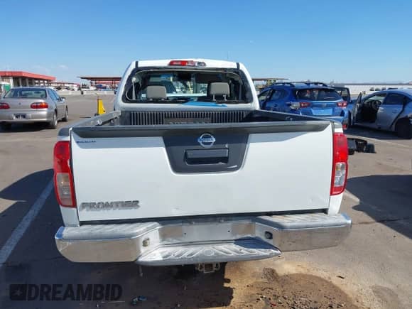 2016 Nissan Frontier S z VIN 1N6BD0CT9GN766757, wystawiony jako IAAI lot #43240444 z przebiegiem 173 468 mil mil oraz . Historia ofert i sprzedaży dostępna na DreamBid. Obrazek 16.