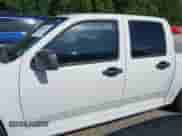 2005 Chevrolet Colorado 1SB LS Z85 z VIN 1GCCS136758180020, wystawiony jako IAAI lot #42626567 z przebiegiem 264 886 mil mil oraz . Historia ofert i sprzedaży dostępna na DreamBid. Obrazek 14.