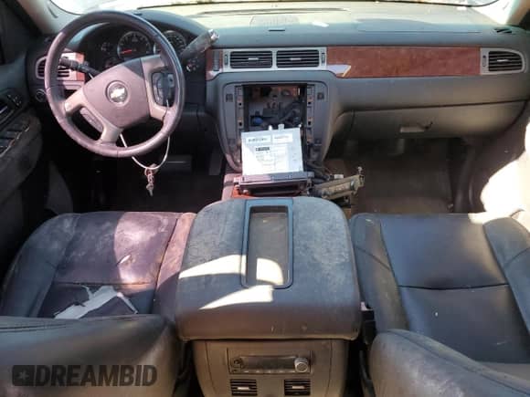 2010 Chevrolet Avalanche LTZ с VIN 3GNNCGE04AG250747, выставлен на аукционе Copart как лот 48952615 с пробегом 142 136 миль миль и Списание • Salvage title. История ставок и продаж доступна на DreamBid. Изображение 8.