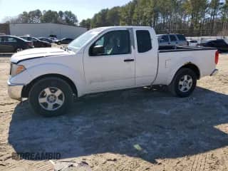 2007 Nissan Frontier SE with VIN 1N6AD06U97C410014, listed as a Copart auction lot 46402375 with 172,136 mi miles and Salvage title. Bid and sale history available at DreamBid. Image 1.