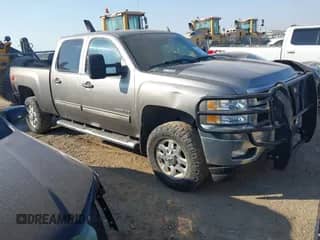 2012 Chevrolet Silverado 2500HD LT z VIN 1GC1KXC85CF177833, wystawiony jako IAAI lot #43367163 z przebiegiem 190 832 mil mil oraz . Historia ofert i sprzedaży dostępna na DreamBid. Obrazek 1.