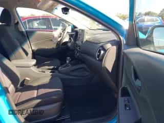 2022 Hyundai Kona SEL z VIN KM8K62AB9NU866052, wystawiony jako IAAI lot #43360652 z przebiegiem 20 570 mil mil oraz . Historia ofert i sprzedaży dostępna na DreamBid. Obrazek 5.