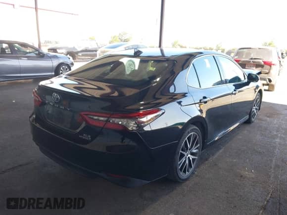 2023 Toyota Camry Hybrid XLE с VIN 4T1F31AK6PU054070, выставлен на аукционе IAAI как лот 42499909 с пробегом 31 713 миль миль и . История ставок и продаж доступна на DreamBid. Изображение 4.