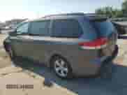 2013 Toyota Sienna LE AAS z VIN 5TDKK3DC2DS300862, wystawiony jako Copart lot #71009495 z przebiegiem 210 764 mil mil oraz Szkoda całkowita • Salvage title. Historia ofert i sprzedaży dostępna na DreamBid. Obrazek 2.
