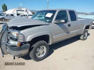 2004 Chevrolet Silverado 2500HD Work Truck with VIN 1GCHK29UX4E248716, listed as a IAAI auction lot 43273136 with 174,439 mi miles and . Bid and sale history available at DreamBid. Image 2.