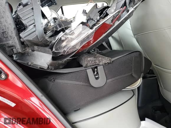 2022 Hyundai Venue SE с VIN KMHRB8A37NU202760, выставлен на аукционе Copart как лот 81331325 с пробегом 53 390 миль миль и Списание • Salvage title. История ставок и продаж доступна на DreamBid. Изображение 11.