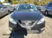 2017 Nissan Sentra SR z VIN 3N1AB7AP0HY327425, wystawiony jako Copart lot #87111755 z przebiegiem 141 933 mil mil oraz Szkoda całkowita • Salvage title. Historia ofert i sprzedaży dostępna na DreamBid. Obrazek 5.