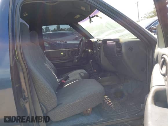 1999 Chevrolet S-10 with VIN 1GCCS1446XK146041, listed as a IAAI auction lot 42904985 with 290,847 mi miles and . Bid and sale history available at DreamBid. Image 5.