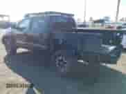 2023 Toyota Tacoma SR z VIN 3TMCZ5ANXPM580486, wystawiony jako IAAI lot #43248259 z przebiegiem 38 431 mil mil oraz . Historia ofert i sprzedaży dostępna na DreamBid. Obrazek 3.