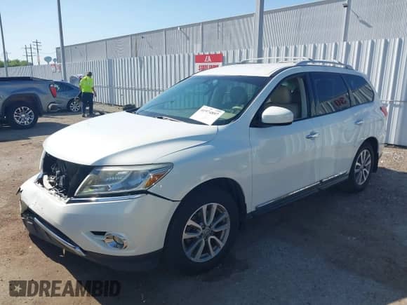 2014 Nissan Pathfinder SL with VIN 5N1AR2MN3EC700348, listed as a IAAI auction lot 41974897 with 119,654 mi miles and . Bid and sale history available at DreamBid. Image 2.