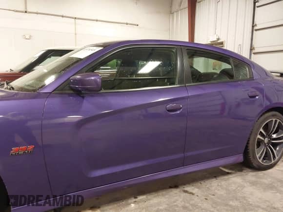 2013 Dodge Charger SRT-8 Super Bee с VIN 2C3CDXGJXDH672520, выставлен на аукционе IAAI как лот 41976549 с пробегом 115 587 миль миль и . История ставок и продаж доступна на DreamBid. Изображение 15.