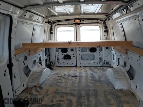 2009 Ford Econoline Cargo Commercial с VIN 1FTNE14W09DA19293, выставлен на аукционе Copart как лот 51929495 с пробегом 253 326 миль миль и Списание • Salvage title. История ставок и продаж доступна на DreamBid. Изображение 10.