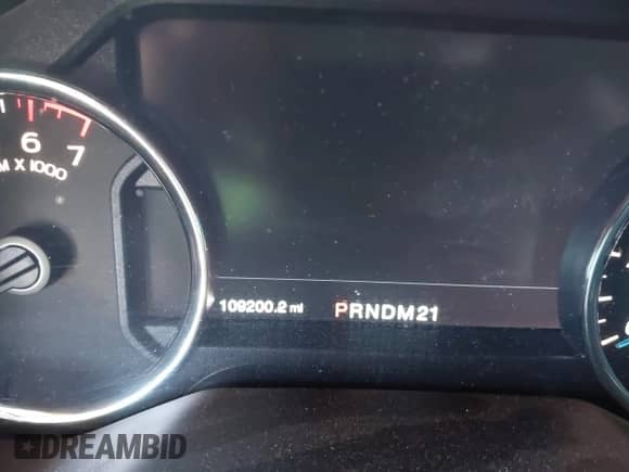 2015 Ford F-150 XLT z VIN 1FTEW1EF9FFB70404, wystawiony jako IAAI lot #43357225 z przebiegiem 109 200 mil mil oraz . Historia ofert i sprzedaży dostępna na DreamBid. Obrazek 7.