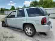 2007 Chevrolet TrailBlazer LT z VIN 1GNDT13S572153880, wystawiony jako Copart lot #66398135 z przebiegiem Nie podano mil oraz Czysty tytuł • Clean title. Historia ofert i sprzedaży dostępna na DreamBid. Obrazek 2.