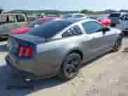 2012 Ford Mustang Premium с VIN 1ZVBP8AM8C5263572, выставлен на аукционе IAAI как лот 43198172 с пробегом 154 069 миль миль и . История ставок и продаж доступна на DreamBid. Изображение 4.