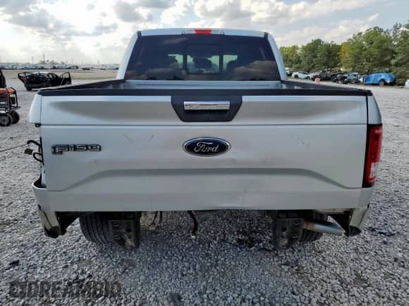 2017 Ford F-150 XL with VIN 1FTEW1C86HFA75662, listed as a Copart auction lot 86258755 with 317,440 mi miles and Salvage title. Bid and sale history available at DreamBid. Image 6.