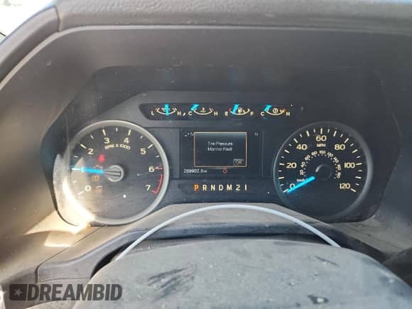 2016 Ford F-150 XLT с VIN 1FTEW1EF4GFC54714, выставлен на аукционе Copart как лот 83866995 с пробегом 269 902 миль миль и Списание • Salvage title. История ставок и продаж доступна на DreamBid. Изображение 9.