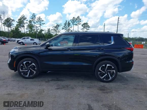 2024 Mitsubishi Outlander SEL with VIN JA4J3WA88RZ019188, listed as a IAAI auction lot 43293153 with 13,457 mi miles and . Bid and sale history available at DreamBid. Image 14.