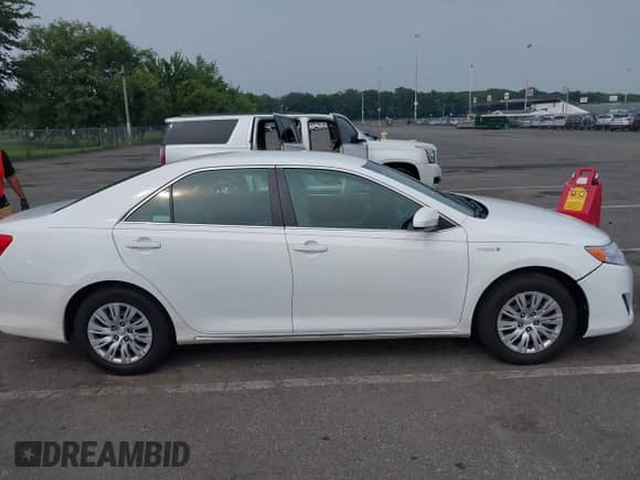 2014 Toyota Camry LE с VIN 4T1BD1FK9EU138370, выставлен на аукционе IAAI как лот 42918289 с пробегом 312 699 миль миль и . История ставок и продаж доступна на DreamBid. Изображение 16.