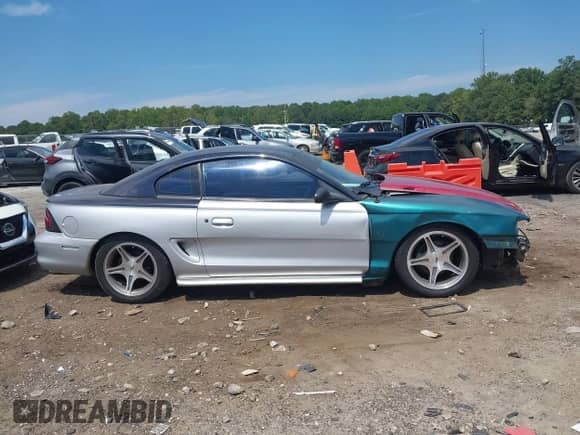1998 Ford Mustang GT с VIN 1FAFP42X9WF104912, выставлен на аукционе IAAI как лот 43124465 с пробегом 164 445 миль миль и . История ставок и продаж доступна на DreamBid. Изображение 13.