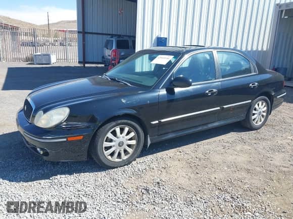 2004 Hyundai Sonata GLS z VIN KMHWF35H44A015010, wystawiony jako IAAI lot #42945146 z przebiegiem 279 153 mil mil oraz . Historia ofert i sprzedaży dostępna na DreamBid. Obrazek 2.