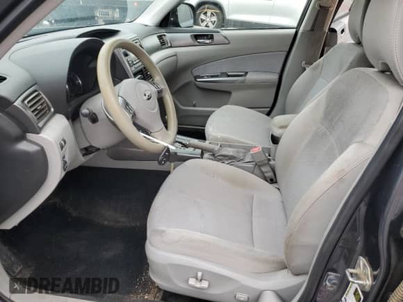 2013 Subaru Forester X Premium z VIN JF2SHADC1DH418460, wystawiony jako Copart lot #82053095 z przebiegiem 105 353 mil mil oraz Szkoda całkowita • Salvage title. Historia ofert i sprzedaży dostępna na DreamBid. Obrazek 7.