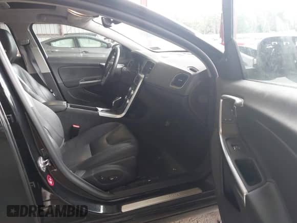 2018 Volvo S60 Inscription с VIN LYV402HK9JB168968, выставлен на аукционе IAAI как лот 42624541 с пробегом 69 241 миль миль и . История ставок и продаж доступна на DreamBid. Изображение 5.