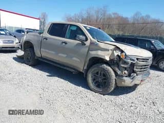 2022 Chevrolet Silverado 1500 LT Trail Boss with VIN 3GCUDFED1NG689442, listed as a IAAI auction lot 41994642 with 26,598 mi miles and . Bid and sale history available at DreamBid. Image 1.