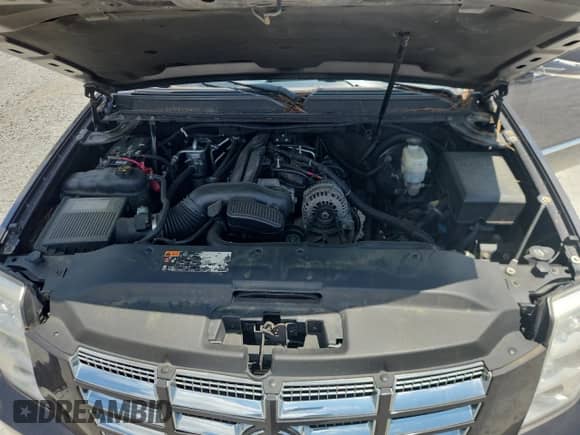 2011 Cadillac Escalade with VIN 1GYS3AEF2BR266681, listed as a Copart auction lot 63148645 with 190,887 mi miles and Clean title. Bid and sale history available at DreamBid. Image 12.